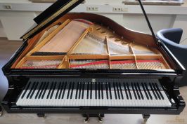 Steinway Flügel gebraucht S 155 cm schwarz Frontansicht 2