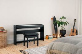 Kawai ES 120 mit Gehäuse im Zimmer