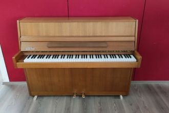 Nordiska Klavier gebraucht in Mahagoni satiniert