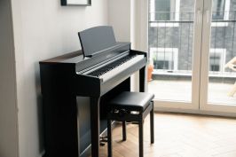 Kawai Digitalpiano-CN 301 seitliche Ansicht zuhause