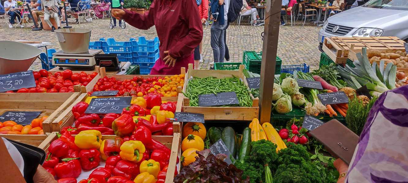 Marktstand am Freiburger Münsterplatz